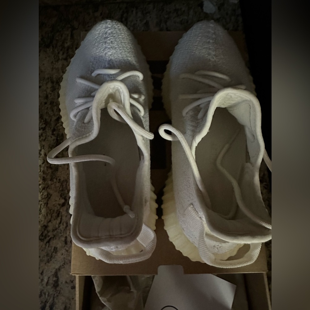 Yeezy 350 Boost V2 cream size 7.5 women’s